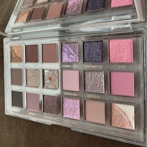 Huda Beauty Rose Quartz Pallette